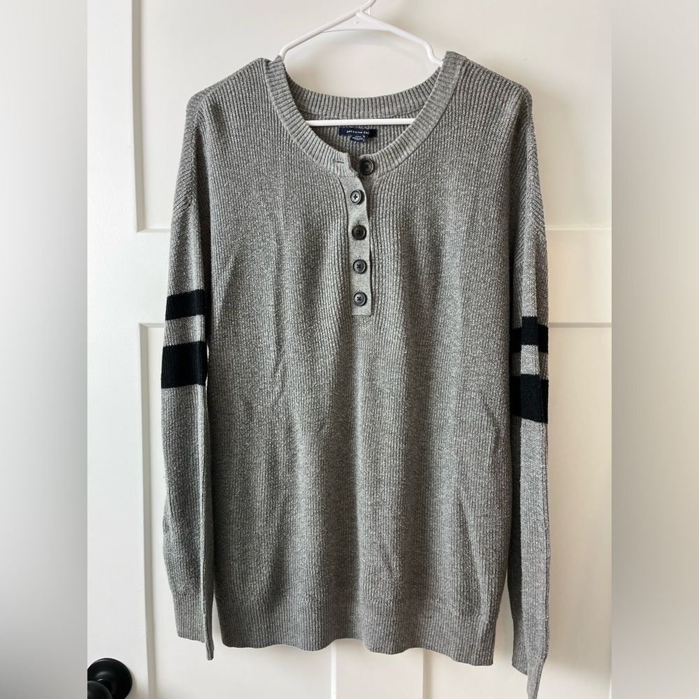 American Eagle thin gray sweater size Medium